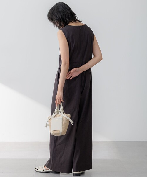 23区リネンレーヨンストレッチ スクエアネックオールインワン　ベージュ 23区リネンレーヨンストレッチ スクエアネックオールインワンベージュ