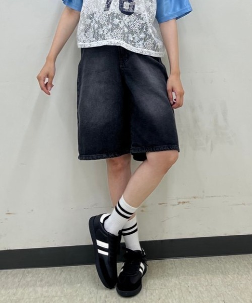 Honeys（ハニーズ）の「デニムハーフパンツ（デニムパンツ・レディース・ブルー系その他2/ブルー系その他3/ブラック系その他・L/LL/M/S/SS）」の2枚目の写真