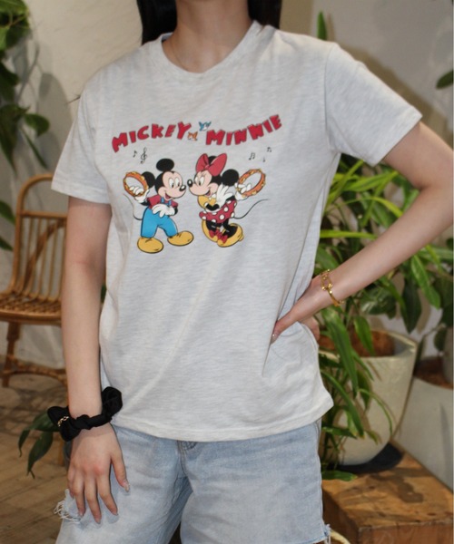 ALWAYS GOOD TIME(オルウェイズグッドタイム)の「【DISNEY/ディズニー】天竺 プリント BOXシルエット 半袖Tシャツ ミッキーマウス/ミニーマウス(Tシャツ/カットソー・レディース・クリーム/オートミール/ブルー系/グリーン・M/L)」の2枚目の写真