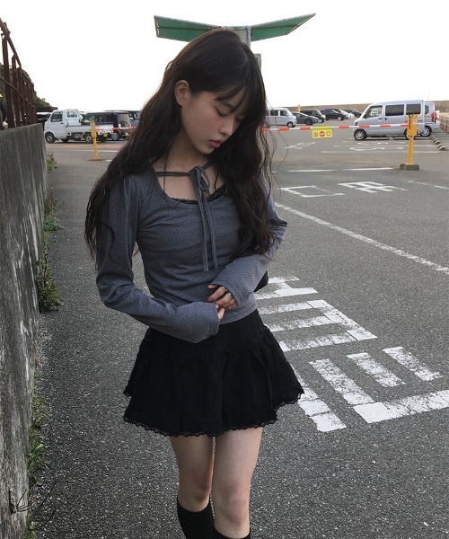 anyonemore(エニワンモア)の「ドットリボンパフスリープTシャツ(Tシャツ/カットソー・レディース・チャコール・FREE)」の3枚目の写真