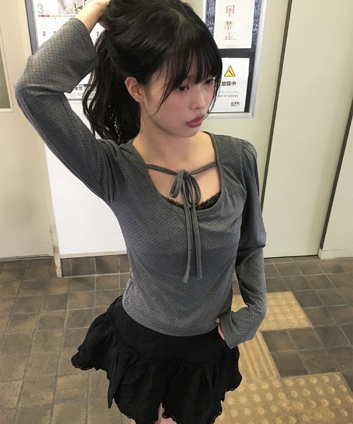 anyonemore(エニワンモア)の「ドットリボンパフスリープTシャツ(Tシャツ/カットソー・レディース・チャコール・FREE)」の11枚目の写真
