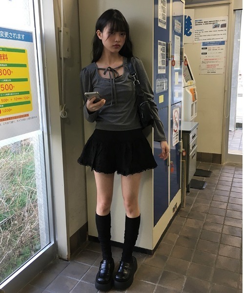 anyonemore(エニワンモア)の「ドットリボンパフスリープTシャツ(Tシャツ/カットソー・レディース・チャコール・FREE)」の12枚目の写真