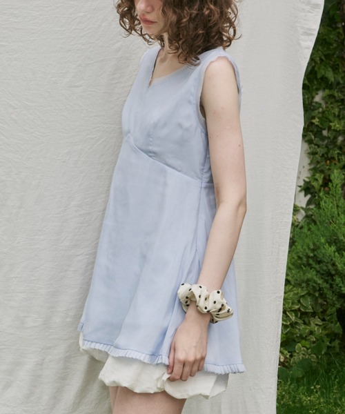 GIUNON（ジウノン）の「hem sheer pleated dress / ヘムシアープリーツドレス（ワンピース・レディース・ブルー/ブラック/ホワイト・FREE）」の10枚目の写真