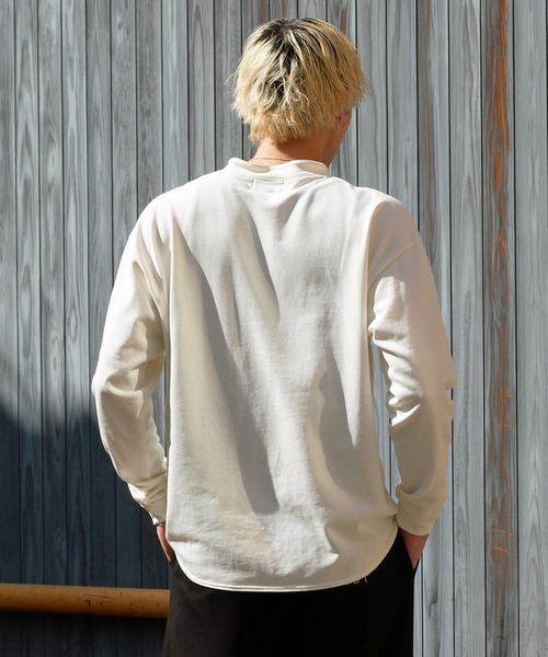 Felt-Maglietta（フェルトマリエッタ）の「[ROUXDI PERFE ルゥディパフィー]日本製ヘンリーネックトップス（Tシャツ/カットソー・メンズ・ホワイト/ブラック・MEDIUM/LARGE）」の8枚目の写真