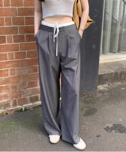 on:nue（オンニュ）の「【on:nue】[着用動画あり！/2色展開/2サイズ展開] ストライプレイヤードスラックスパンツ（スラックス・レディース・ネイビー/グレー・SMALL/MEDIUM）」の3枚目の写真