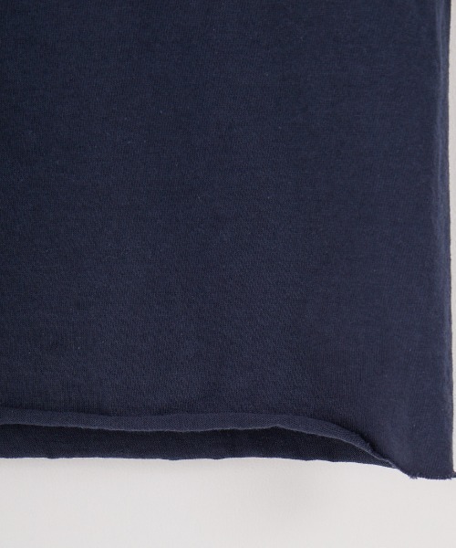 FUNG（ファング）の「[FUNG/ファング] IM ALRIGHT カットオフ プリントＴシャツ（Tシャツ/カットソー・レディース・ネイビー・M）」の22枚目の写真