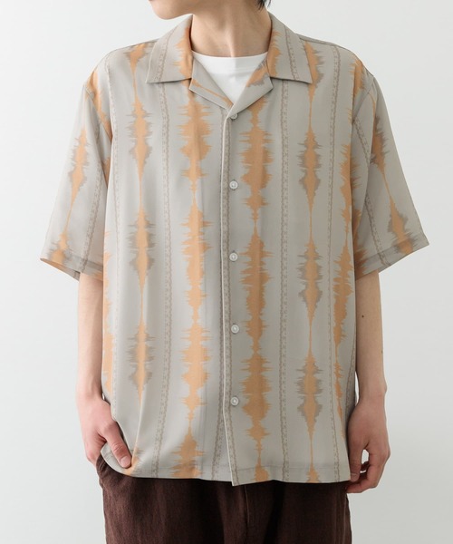 ITEMS URBANRESEARCH（アイテムズ アーバンリサーチ）の「デジタルストライププリント半袖シャツ（シャツ/ブラウス・メンズ・グレー/モカ/ブラック・LARGE/MEDIUM）」の5枚目の写真