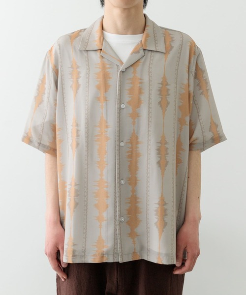 ITEMS URBANRESEARCH（アイテムズ アーバンリサーチ）の「デジタルストライププリント半袖シャツ（シャツ/ブラウス・メンズ・グレー/モカ/ブラック・LARGE/MEDIUM）」の18枚目の写真