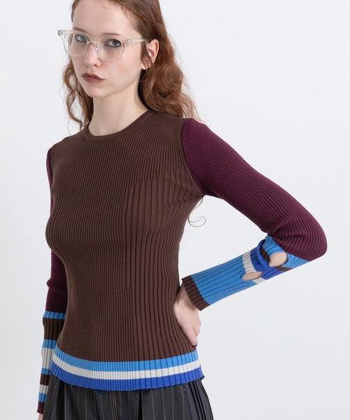 AULA AILA（アウラアイラ）の「ボーダースリーブリブニット（ニット/セーター・レディース・オフホワイト/ブラック/ブラウン/レッド・0）」の3枚目の写真