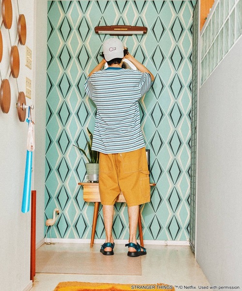 niko and...(ニコアンド)の「【STRANGER THINGS】コラボ ボーダーTシャツ(Tシャツ/カットソー・メンズ・イエロー/ブルー/オフホワイト・LARGE/MEDIUM)」の16枚目の写真