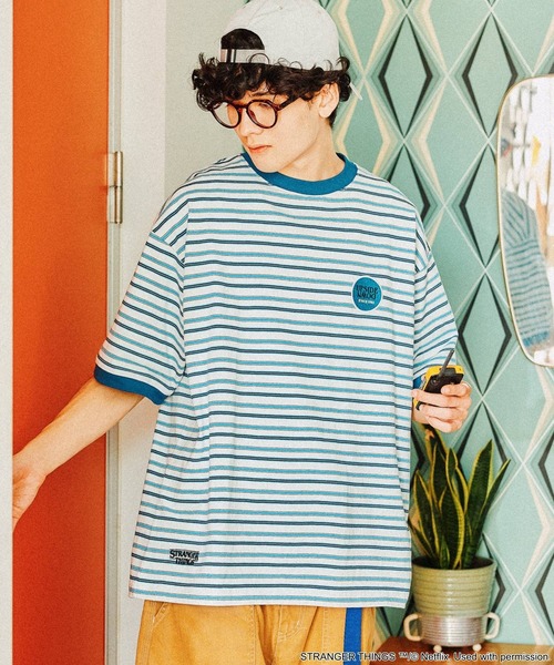 niko and...(ニコアンド)の「【STRANGER THINGS】コラボ ボーダーTシャツ(Tシャツ/カットソー・メンズ・イエロー/ブルー/オフホワイト・LARGE/MEDIUM)」の19枚目の写真