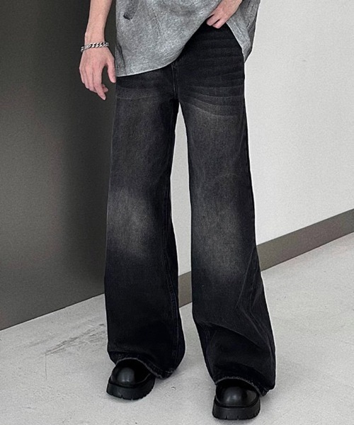 NOWLE（ノウル）の「【NOWLE】Y2K ブラック ヴィンテージ ウォッシュ フレア デニム（デニムパンツ・メンズ・ブラック・X-LARGE/LARGE/MEDIUM）」の3枚目の写真