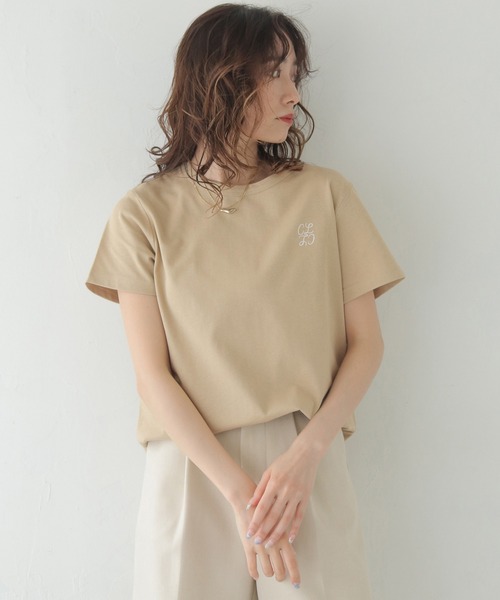 CLEIO(クレイオ)の「【CLEIO】ロゴ刺繍コットンTシャツ LOGO EMBROIDERED COTTON T-SHIRT/980-13616(Tシャツ/カットソー・レディース・ベージュ/ネイビー/アイボリー・FREE)」の1枚目の写真