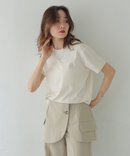CLEIO(クレイオ)の「【CLEIO】ロゴ刺繍コットンTシャツ LOGO EMBROIDERED COTTON T-SHIRT/980-13616(Tシャツ/カットソー・レディース・ベージュ/ネイビー/アイボリー・FREE)」の6枚目の写真