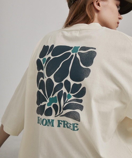 EMMA CLOTHES（エマクローズ）の「ヴィンテージライク ピグメント加工 フラワーグラフィックプリント オーバーサイズ半袖Tシャツ（Tシャツ/カットソー・レディース・ブラック系1/ブラック系/ホワイト系/ホワイト系1/ネイビー系・M/L）」の2枚目の写真