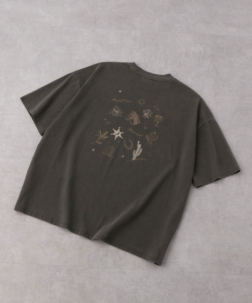 EMMA CLOTHES（エマクローズ）の「ヴィンテージライク ピグメント加工 フラワーグラフィックプリント オーバーサイズ半袖Tシャツ（Tシャツ/カットソー・レディース・ブラック系1/ブラック系/ホワイト系/ホワイト系1/ネイビー系・M/L）」の7枚目の写真