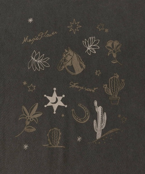 EMMA CLOTHES（エマクローズ）の「ヴィンテージライク ピグメント加工 フラワーグラフィックプリント オーバーサイズ半袖Tシャツ（Tシャツ/カットソー・レディース・ブラック系1/ブラック系/ホワイト系/ホワイト系1/ネイビー系・M/L）」の11枚目の写真