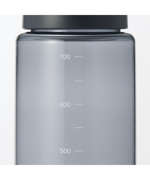 無印良品(ムジルシリョウヒン)の「持ち運びやすい 目盛り付き ドリンクボトル 約700mL(水筒・メンズ・ブラック/ブルー/ホワイト・FREE)」の12枚目の写真