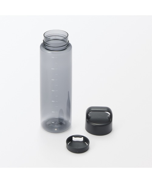 無印良品(ムジルシリョウヒン)の「持ち運びやすい 目盛り付き ドリンクボトル 約700mL(水筒・メンズ・ブラック/ブルー/ホワイト・FREE)」の13枚目の写真
