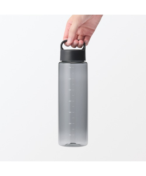 無印良品(ムジルシリョウヒン)の「持ち運びやすい 目盛り付き ドリンクボトル 約700mL(水筒・メンズ・ブラック/ブルー/ホワイト・FREE)」の15枚目の写真