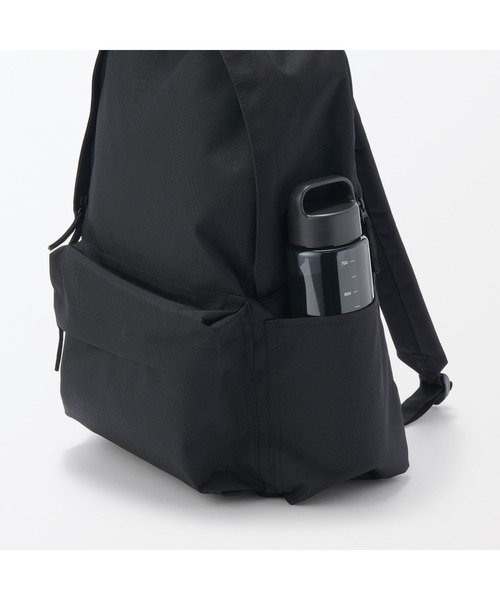 無印良品(ムジルシリョウヒン)の「持ち運びやすい 目盛り付き ドリンクボトル 約700mL(水筒・メンズ・ブラック/ブルー/ホワイト・FREE)」の17枚目の写真