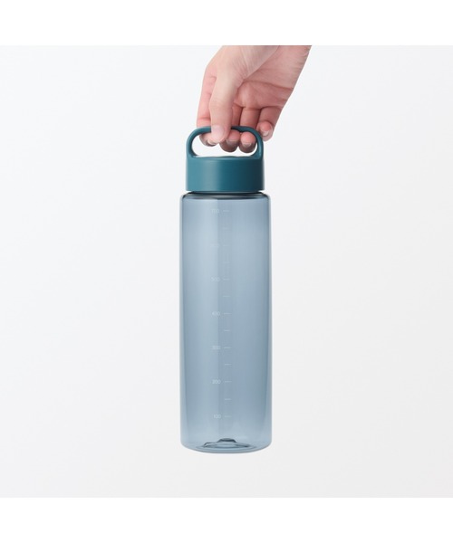 無印良品(ムジルシリョウヒン)の「持ち運びやすい 目盛り付き ドリンクボトル 約700mL(水筒・メンズ・ブラック/ブルー/ホワイト・FREE)」の22枚目の写真