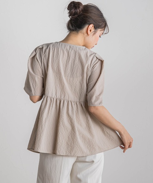 Droite lautreamont(ドロワットロートレアモン)の「カラミタンブラーZIPブラウス≪手洗い可能≫(シャツ/ブラウス・レディース・オフホワイト/ブラック/ベージュ・M)」の3枚目の写真