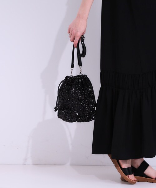 SHOO・LA・RUE（シューラルー）の「スパンコール巾着ショルダーバッグ（ショルダーバッグ・レディース・ブラック/シルバー/オフホワイト・00）」の19枚目の写真