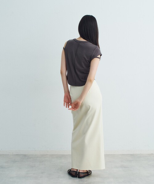 CODE A（コードエー）の「slit jersey skirt（スカート・レディース・オフホワイト/グレー/ブラック・34/36/38）」の17枚目の写真