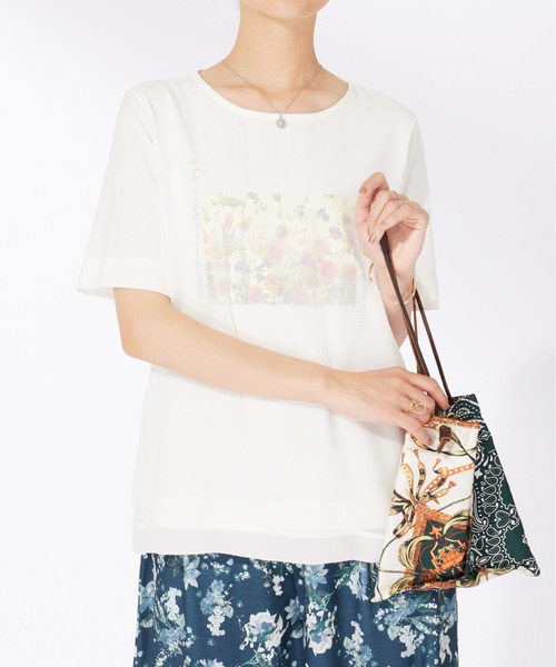 BELLUNA PLUS(ベルーナ)の「〈日比谷花壇〉シフォン重ねプルオーバー(Tシャツ/カットソー・レディース・ネイビー/ピンク/オフホワイト・MEDIUM/LARGE/X-LARGE)」の10枚目の写真