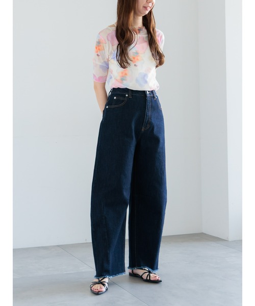 Te chichi（テチチ）の「カーブデニムシルエットパンツ（デニムパンツ・レディース・ネイビー/ブラック・マルチサイズ）」の6枚目の写真