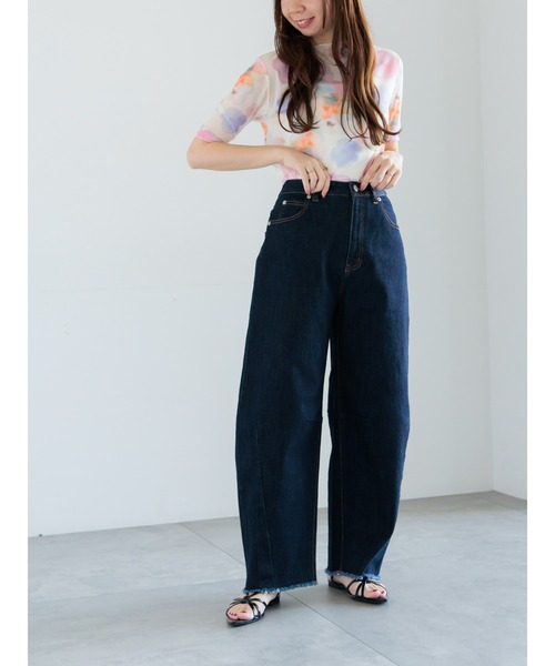 Te chichi（テチチ）の「カーブデニムシルエットパンツ（デニムパンツ・レディース・ネイビー/ブラック・マルチサイズ）」の7枚目の写真