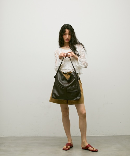 Lutim by u(ルチバイユー)の「Out pocket double strap bag / アウトポケットダブルストラップバック(ショルダーバッグ・レディース・ブラウン/ブラック・FREE)」の9枚目の写真