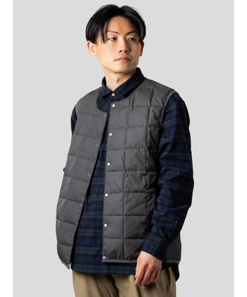 TAION(タイオン)の「narifuri × TAION サイドポケットインナーダウンベスト(ダウンベスト・メンズ・ダークブラウン/ダークネイビー/ダークオリーブ/ブラック/チャコール・X-LARGE/LARGE/MEDIUM/SMALL)」の6枚目の写真