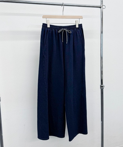 Doux archives(ドゥアルシーヴ)の「イージーワイドパンツ(スウェットパンツ・レディース・ネイビー・FREE)」の1枚目の写真