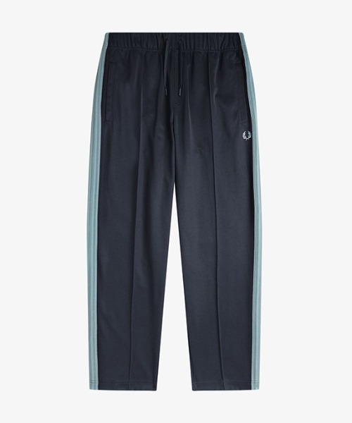 FRED PERRY（フレッドペリー）の「Mesh Taped Track Pants／メッシュテープトラックパンツ（その他パンツ・メンズ・ネイビー/ブラック・L/M/S/XS）」の2枚目の写真