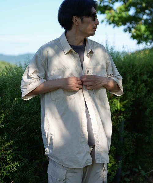 Snow Peak（スノーピーク）の「Snow Peak / Garment Dyed Convertible Shirt  ガーメントダイコンバーチブル シャツ（シャツ/ブラウス・メンズ・ブラック/アイボリー/ブラウン・M/L/XL）」の7枚目の写真