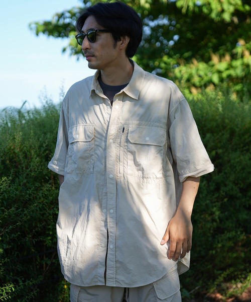 Snow Peak（スノーピーク）の「Snow Peak / Garment Dyed Convertible Shirt  ガーメントダイコンバーチブル シャツ（シャツ/ブラウス・メンズ・ブラック/アイボリー/ブラウン・M/L/XL）」の8枚目の写真