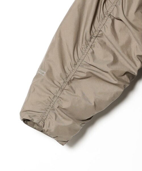 THE NORTH FACE（ザノースフェイス）の「THE NORTH FACE / オルタレーションゼファーシェルハーフコート（ダウンジャケット/コート・レディース・ベージュ/ブラック・MEDIUM/LARGE）」の14枚目の写真