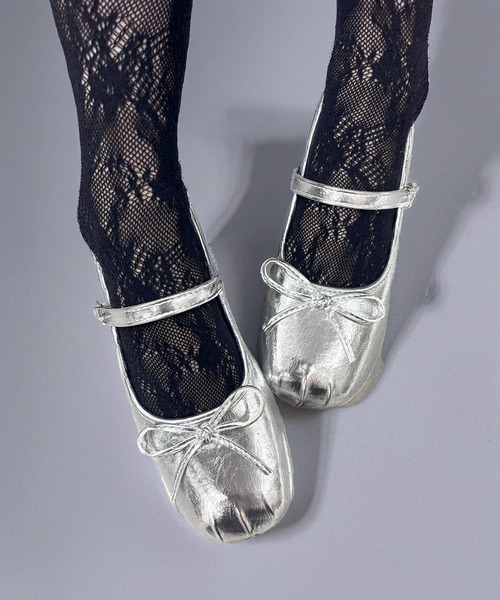 SETUP7(セットアップセブン)の「【SETUP7】≪軽量・柔らか≫ リボン メリージェーン フラットシューズ 結婚式・二次会・披露宴・お呼ばれ・セレモニー・成人式 同窓会・女子会・2次会・謝恩会・パーティー・デート オケージョン・食事会・演奏会・発表会・記念日・七五三・お宮参り KNF-TP(バレエシューズ・レディース・ブラック/シルバー・38/37/36)」の8枚目の写真