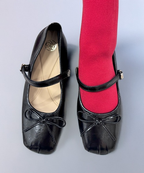 SETUP7(セットアップセブン)の「【SETUP7】≪軽量・柔らか≫ リボン メリージェーン フラットシューズ 結婚式・二次会・披露宴・お呼ばれ・セレモニー・成人式 同窓会・女子会・2次会・謝恩会・パーティー・デート オケージョン・食事会・演奏会・発表会・記念日・七五三・お宮参り KNF-TP(バレエシューズ・レディース・ブラック/シルバー・38/37/36)」の4枚目の写真