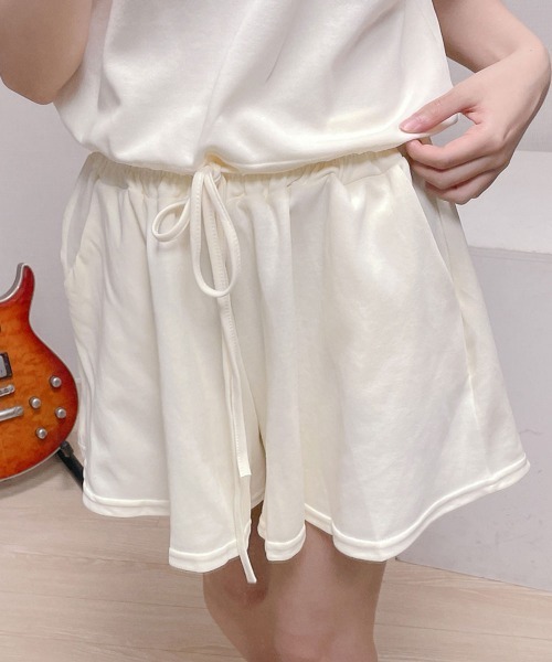 NANAHACHI(ナナハチ)の「ポロカラーTシャツ ショートパンツ セットアップ(セットアップ・レディース・クリーム/グレー/ブラック・FREE)」の5枚目の写真