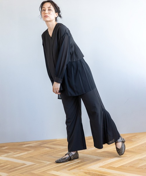 OSMOSIS（オズモーシス）の「バックプリーツブラウス（シャツ/ブラウス・レディース・ネイビー/ブラック/ライトベージュ・ONE SIZE）」の9枚目の写真