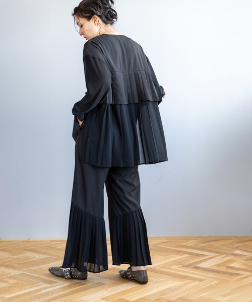 OSMOSIS（オズモーシス）の「バックプリーツブラウス（シャツ/ブラウス・レディース・ネイビー/ブラック/ライトベージュ・ONE SIZE）」の10枚目の写真