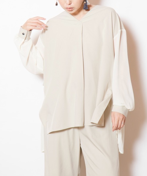 OSMOSIS（オズモーシス）の「バックプリーツブラウス（シャツ/ブラウス・レディース・ネイビー/ブラック/ライトベージュ・ONE SIZE）」の21枚目の写真