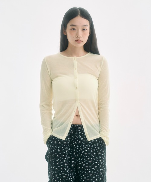 FEKETE（フェケテ）の「sheer cardigan / シアーカーディガン（カーディガン/ボレロ・レディース・ネイビー/ライトイエロー・LARGE/MEDIUM/SMALL）」の5枚目の写真