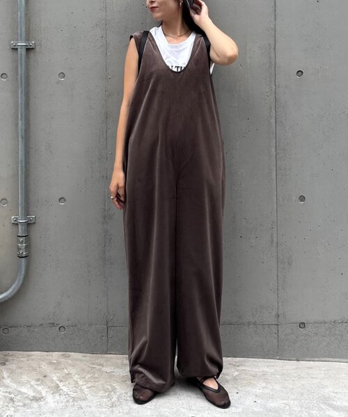 CIAOPANIC TYPY（チャオパニックティピー）の「ベロア裾ドロストオールインワン（つなぎ/オールインワン・レディース・ブラック/オフホワイト/ブラウン・MEDIUM/SMALL/LARGE）」の7枚目の写真