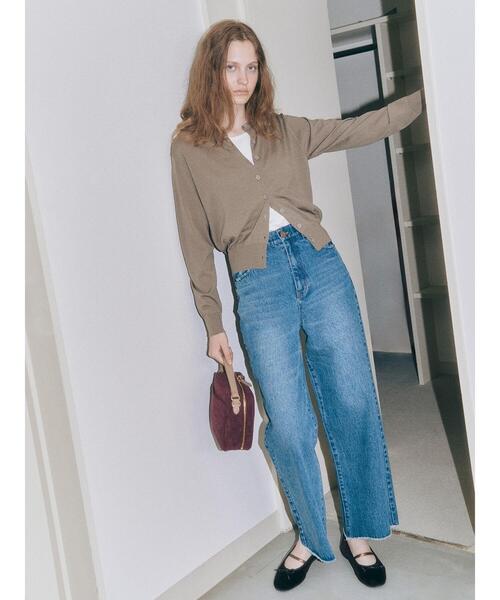 Lugnoncure（ルノンキュール）の「シルクタッチクルーカーディガン《2025autumn catalog item》（カーディガン/ボレロ・レディース・カーキ/オフホワイト/ブラック・F）」の18枚目の写真