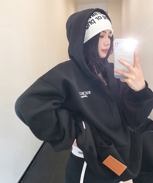 Dalfwin（ダールフィン）の「韓国ファッション RICECAKE刺繍深Vネックスウェットフーディー（パーカー・レディース・グレー/ブラック・FREE）」の22枚目の写真
