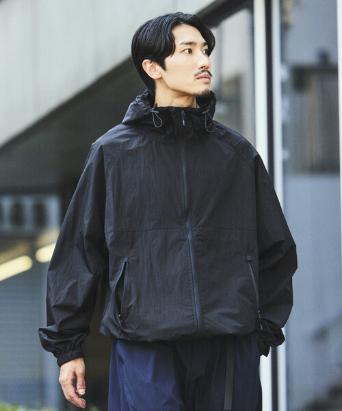 FREAK'S STORE（フリークスストア）の「限定展開 ALL WEATHER ACTIVE WEAR/オールウェザーアクティブウェア チタン加工 ナイロンフーディー ジャケット（ナイロンジャケット・メンズ・ブラック/グレー・SMALL/MEDIUM/LARGE）」の9枚目の写真